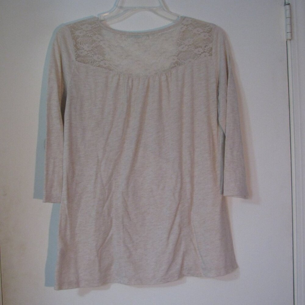 * Maurices Beige Oatmeal Top Large Lace Half Sleeve Open Trim Very Good - Picture 4 of 5